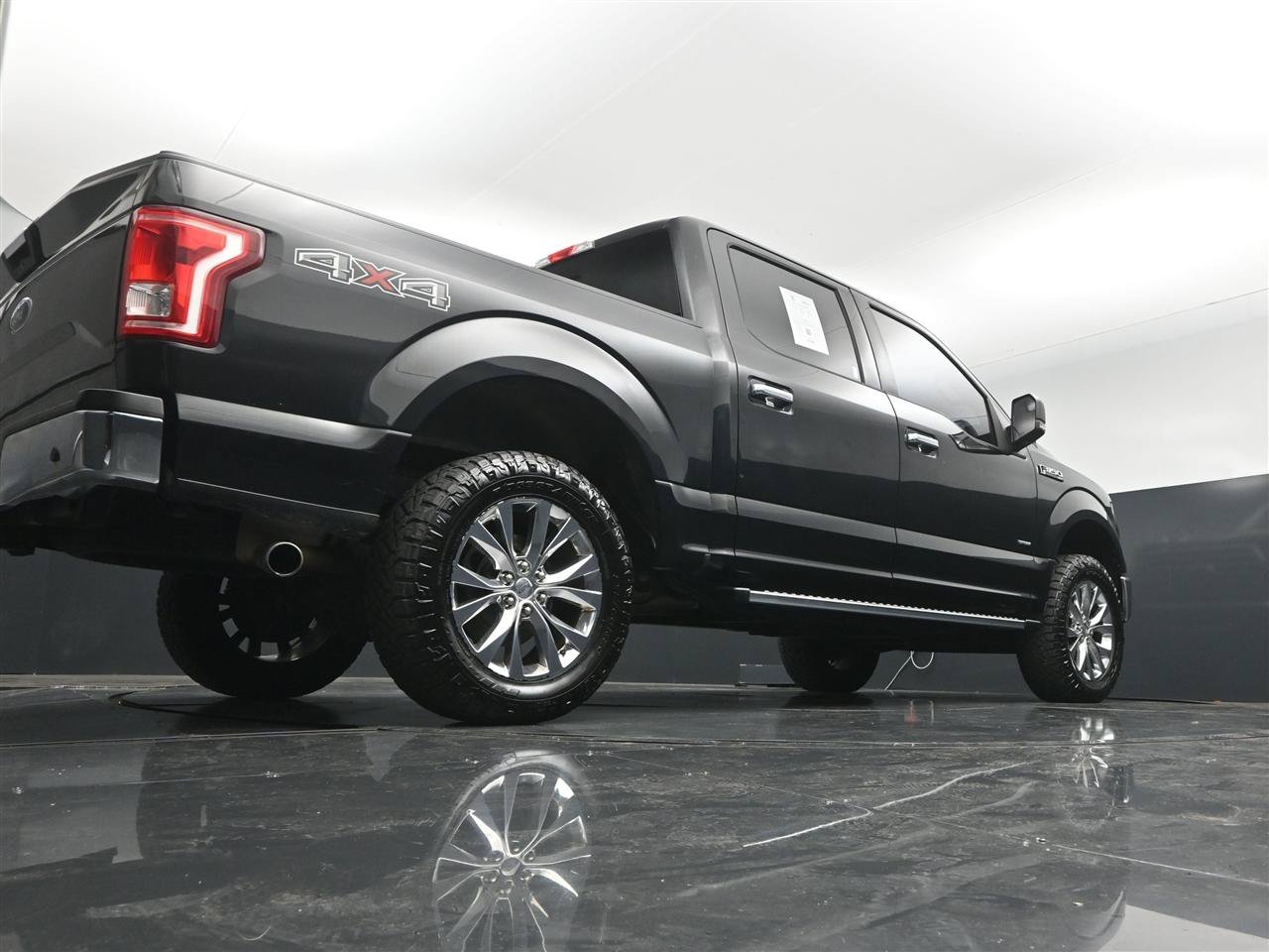 Used 2015 Ford F150 XLT w/ Equipment Group 302A Luxury AWD/4WD image 32