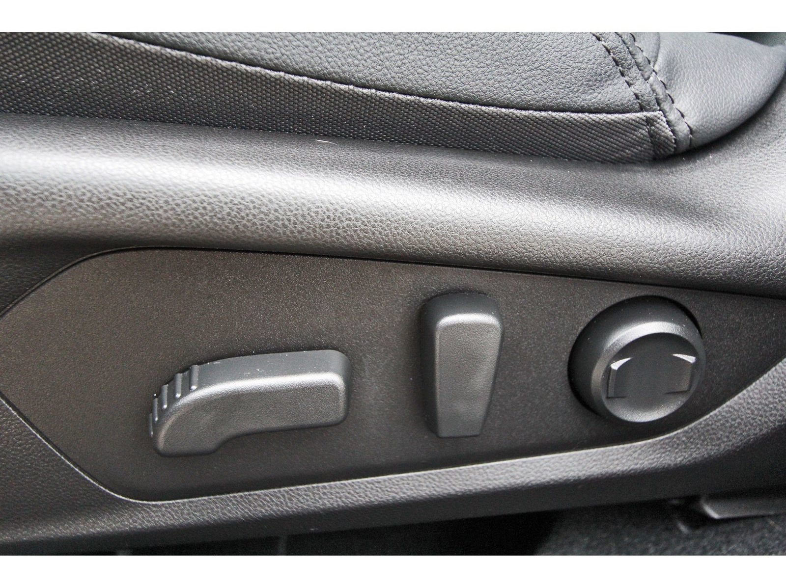 Certified 2026 Subaru Outback Premium AWD/4WD image 26