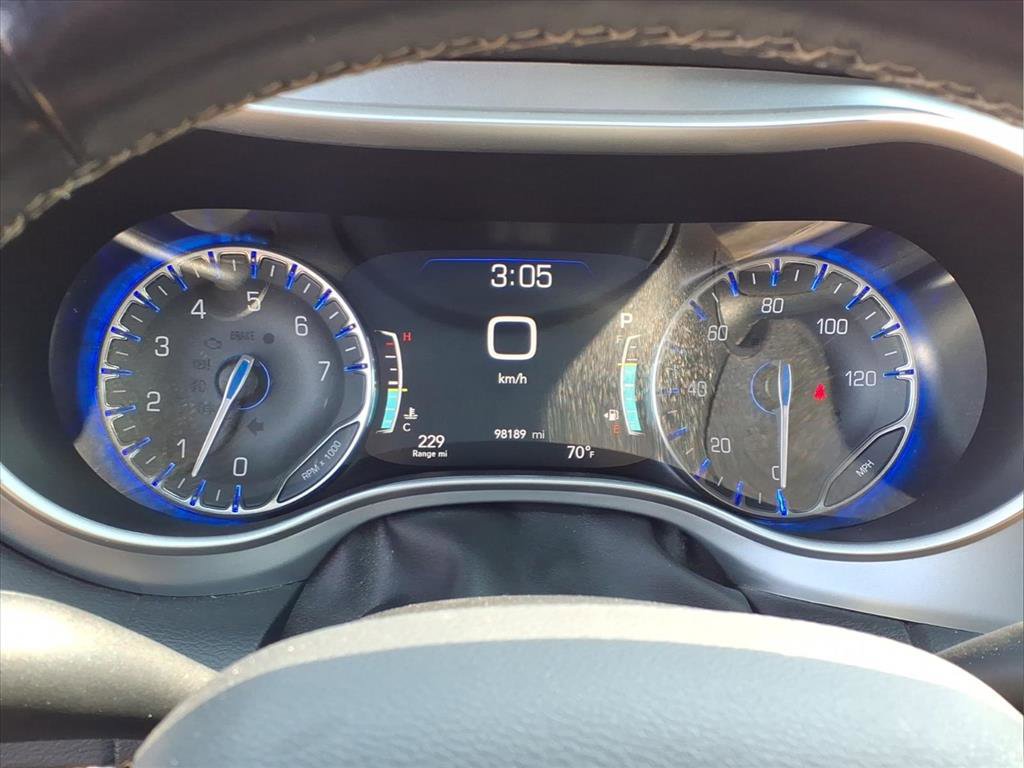 Used 2020 Chrysler Pacifica Touring-L Plus FWD image 31