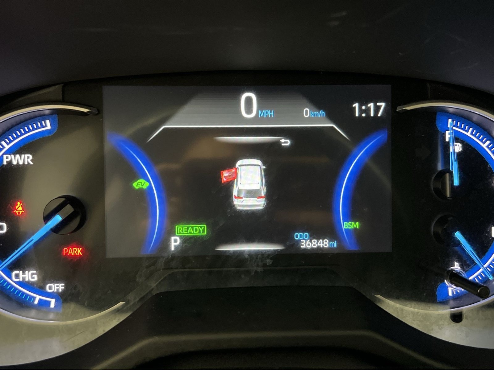 Used 2025 Toyota RAV4 XLE AWD/4WD image 17