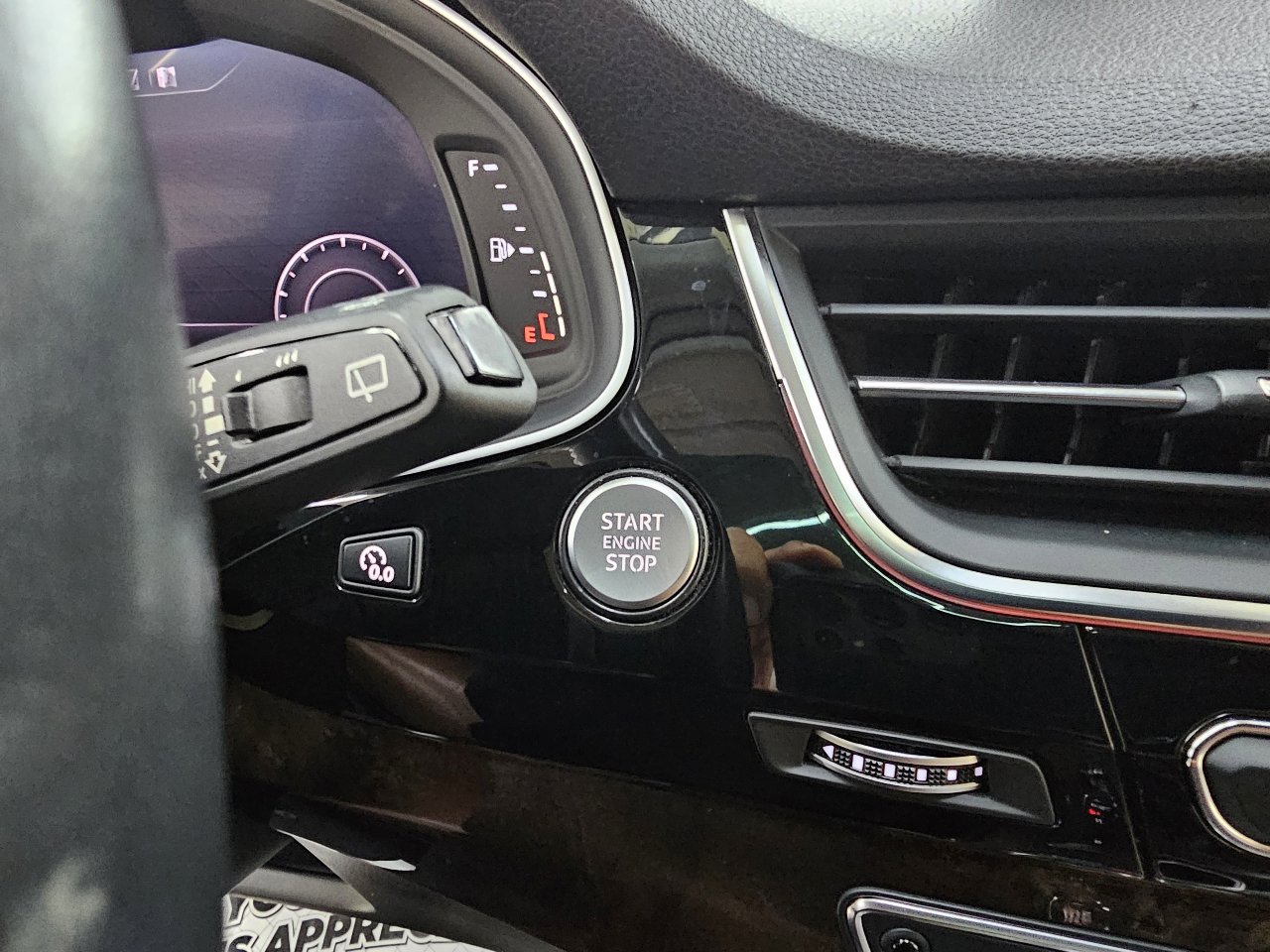 Used 2018 Audi Q7 3.0T Prestige image 38