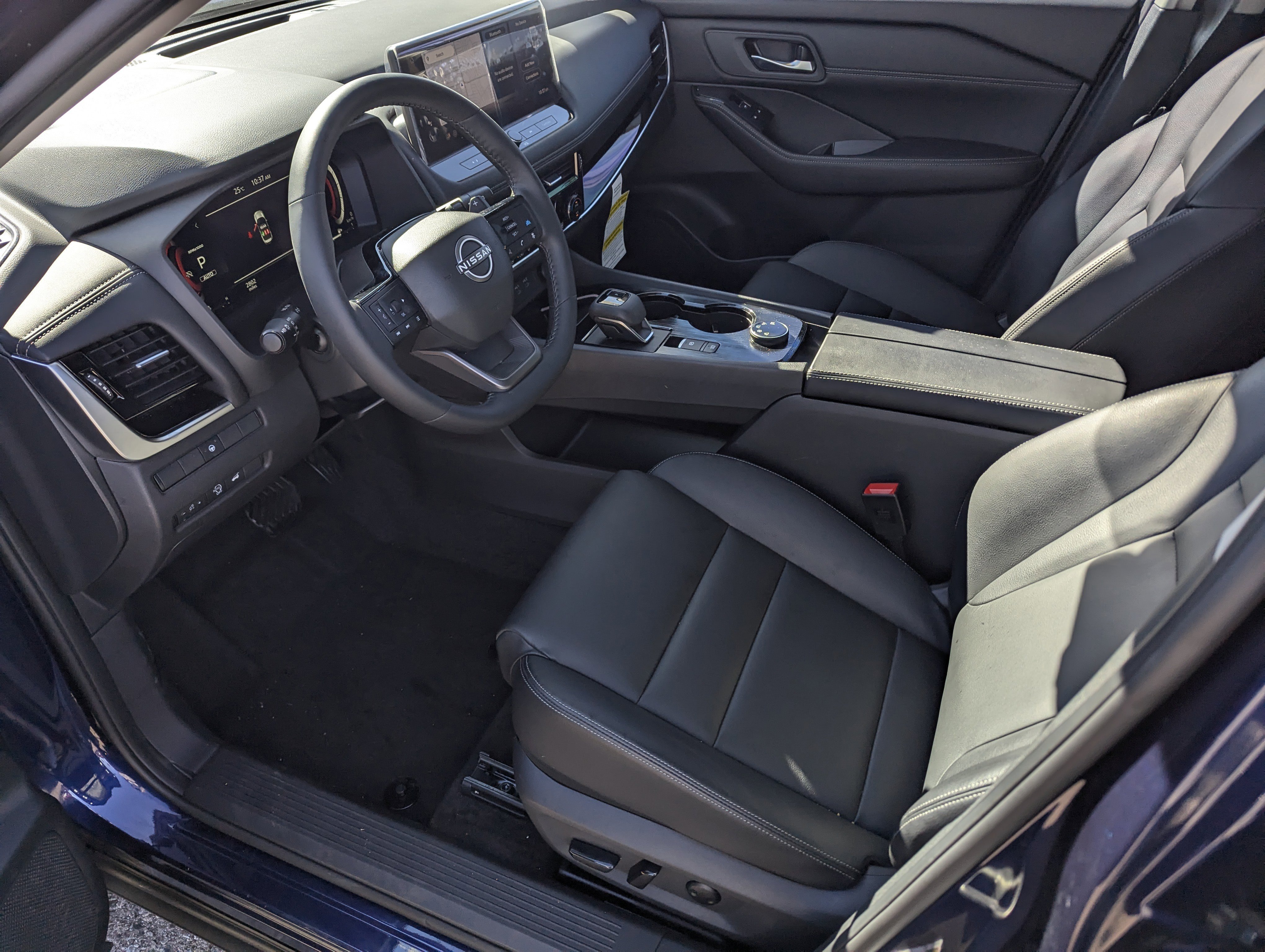 Used 2025 Nissan Rogue SL image 9