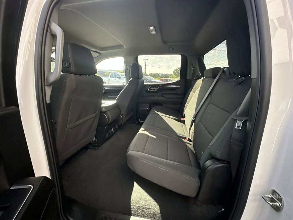 Used 2024 GMC Sierra 1500 SLE image 13