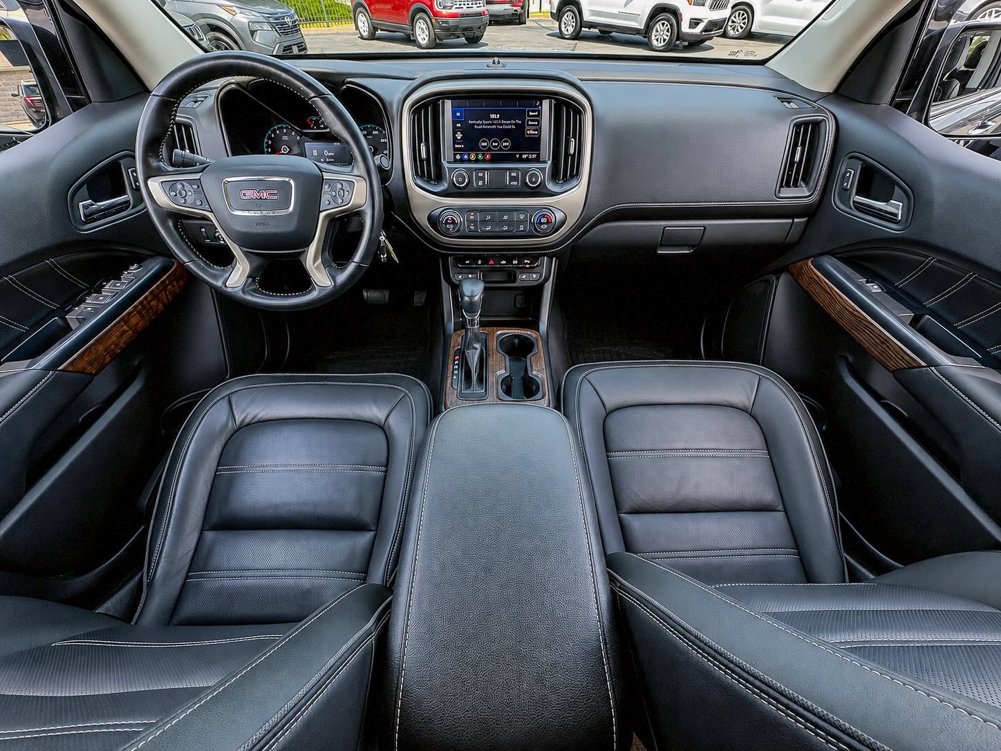 Used 2022 GMC Canyon Denali AWD/4WD image 2