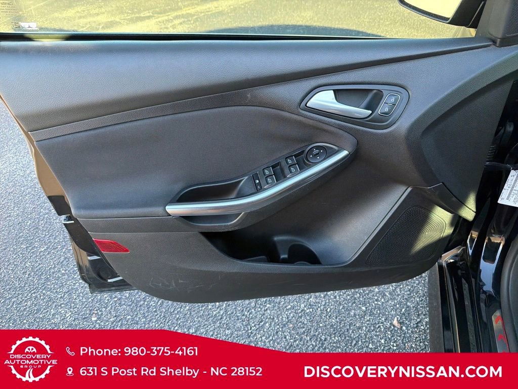 Used 2017 Ford Focus ST image 11