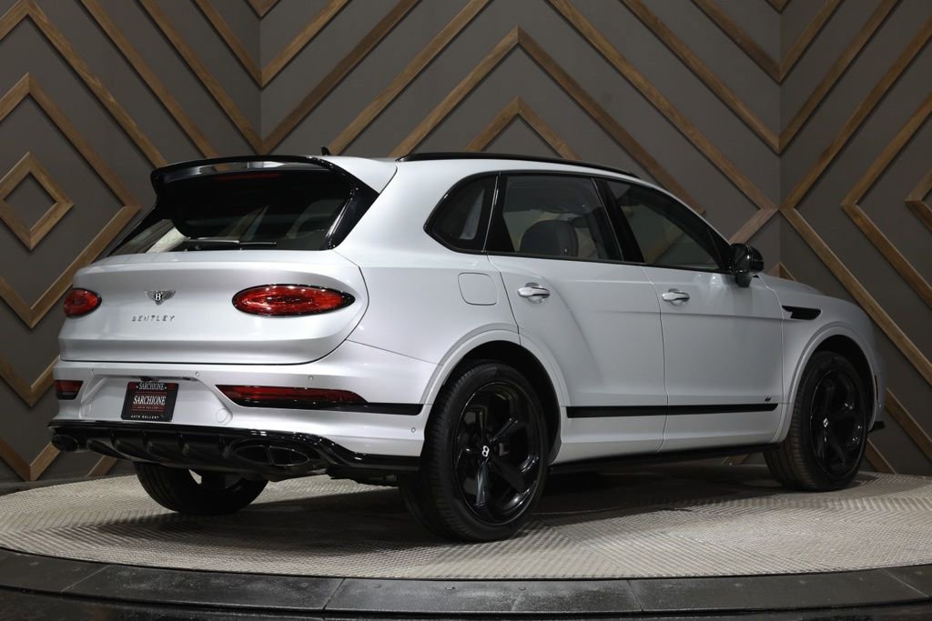 Used 2022 Bentley Bentayga image 11