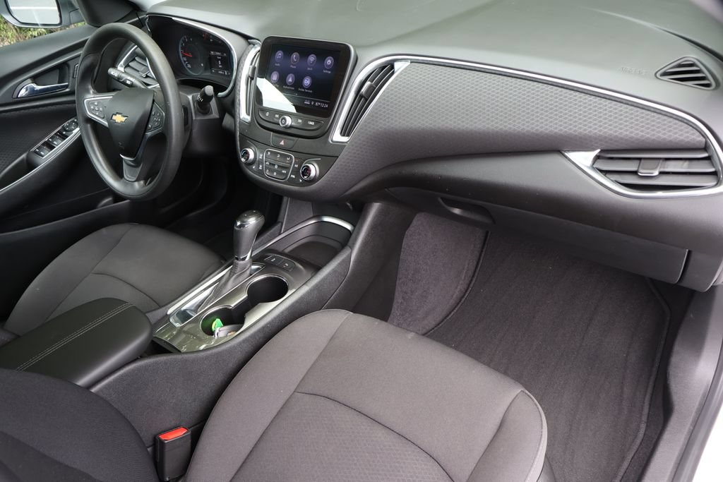 Used 2019 Chevrolet Malibu LT w/ Driver Confidence Package II FWD image 40