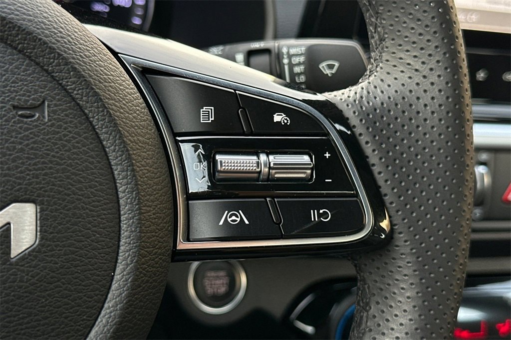 Used 2023 Kia Forte GT-Line image 27