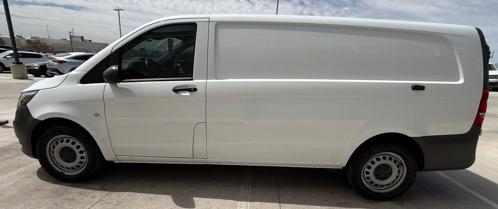 Used 2023 Mercedes-Benz Metris image 6