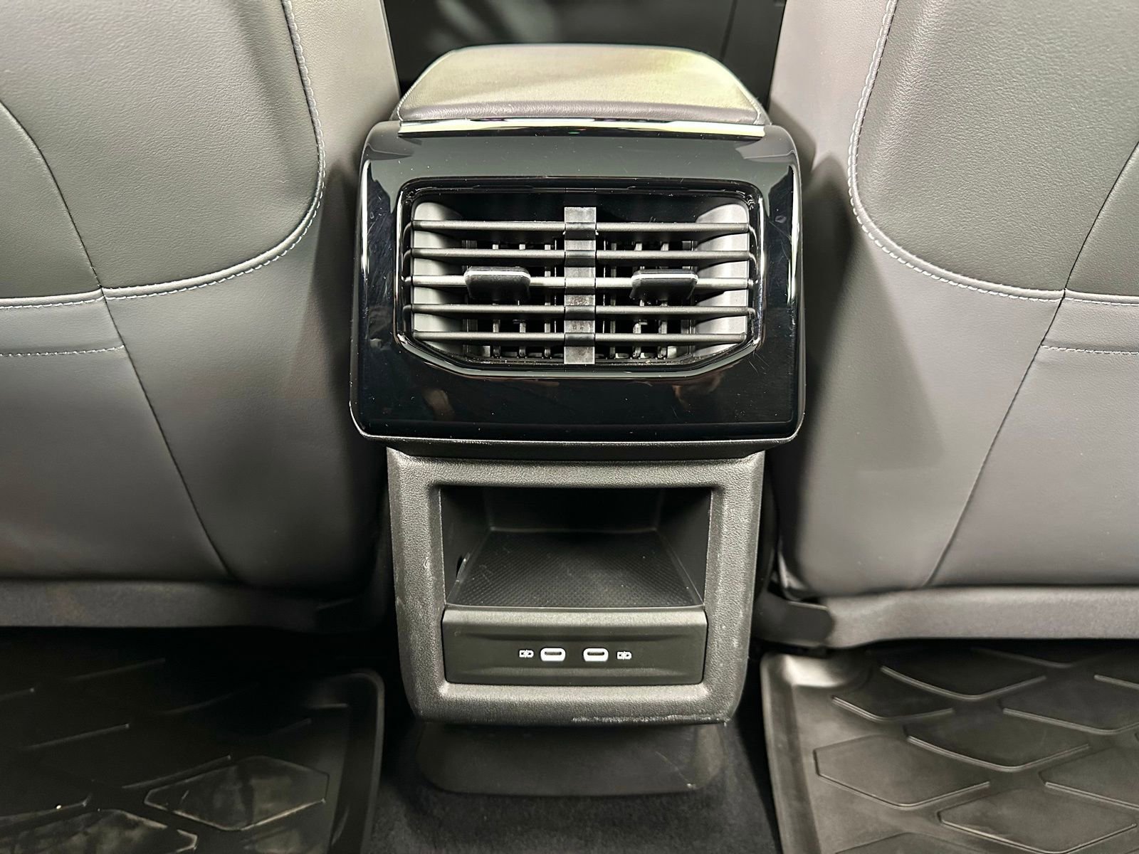 Used 2023 Volkswagen ID.4 Pro S image 31