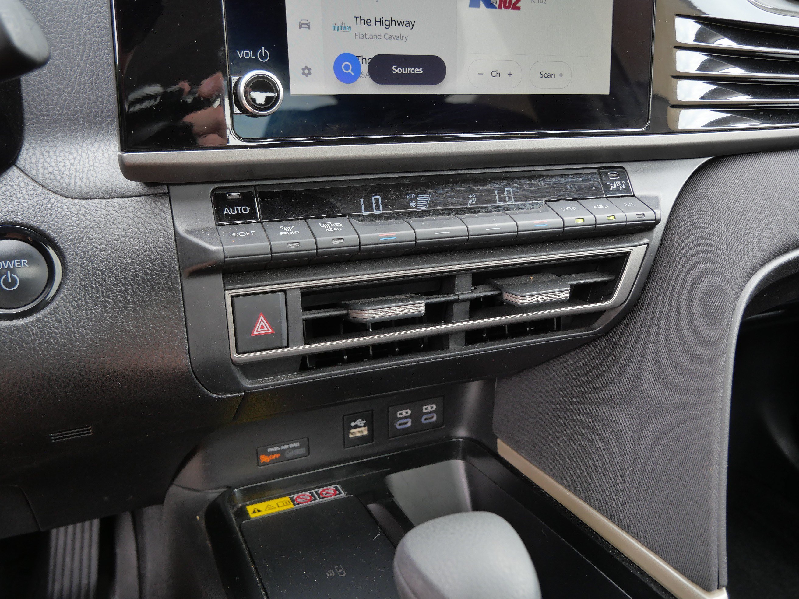 Certified 2025 Toyota Camry LE w/ Convenience Package FWD image 24