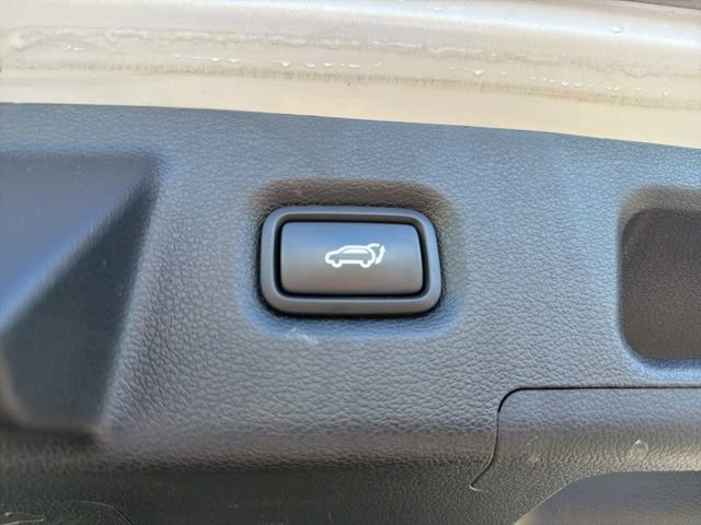 Used 2019 Hyundai Santa Fe Limited FWD image 11