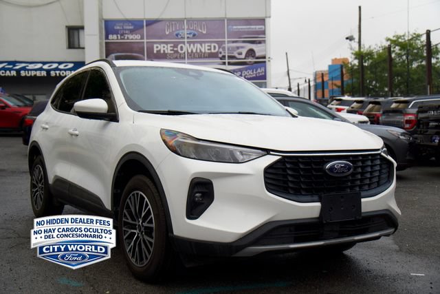 Certified 2024 Ford Escape SE FWD image 2