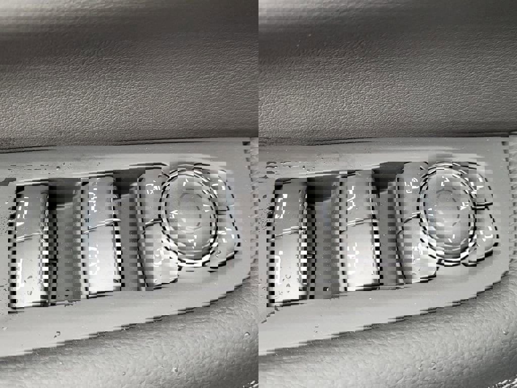 New 2025 GMC Yukon Denali w/ Denali Reserve Package image 14