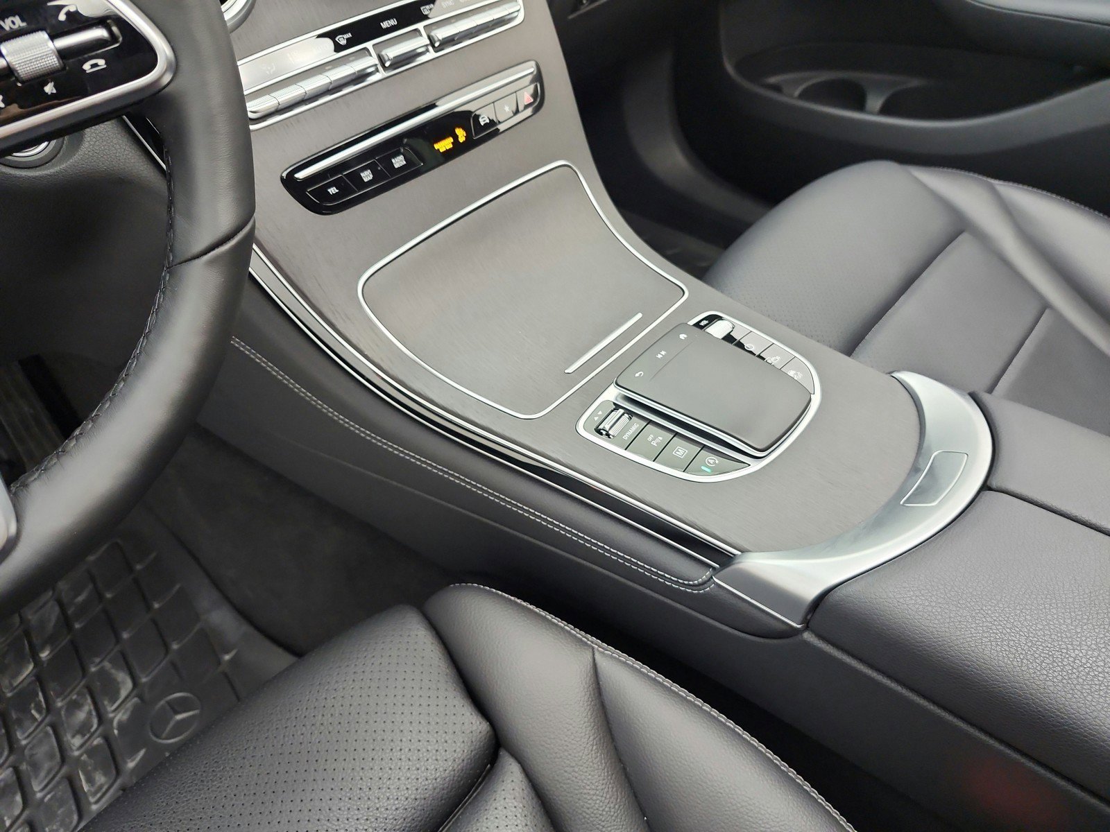 Used 2021 Mercedes-Benz GLC 300 image 11