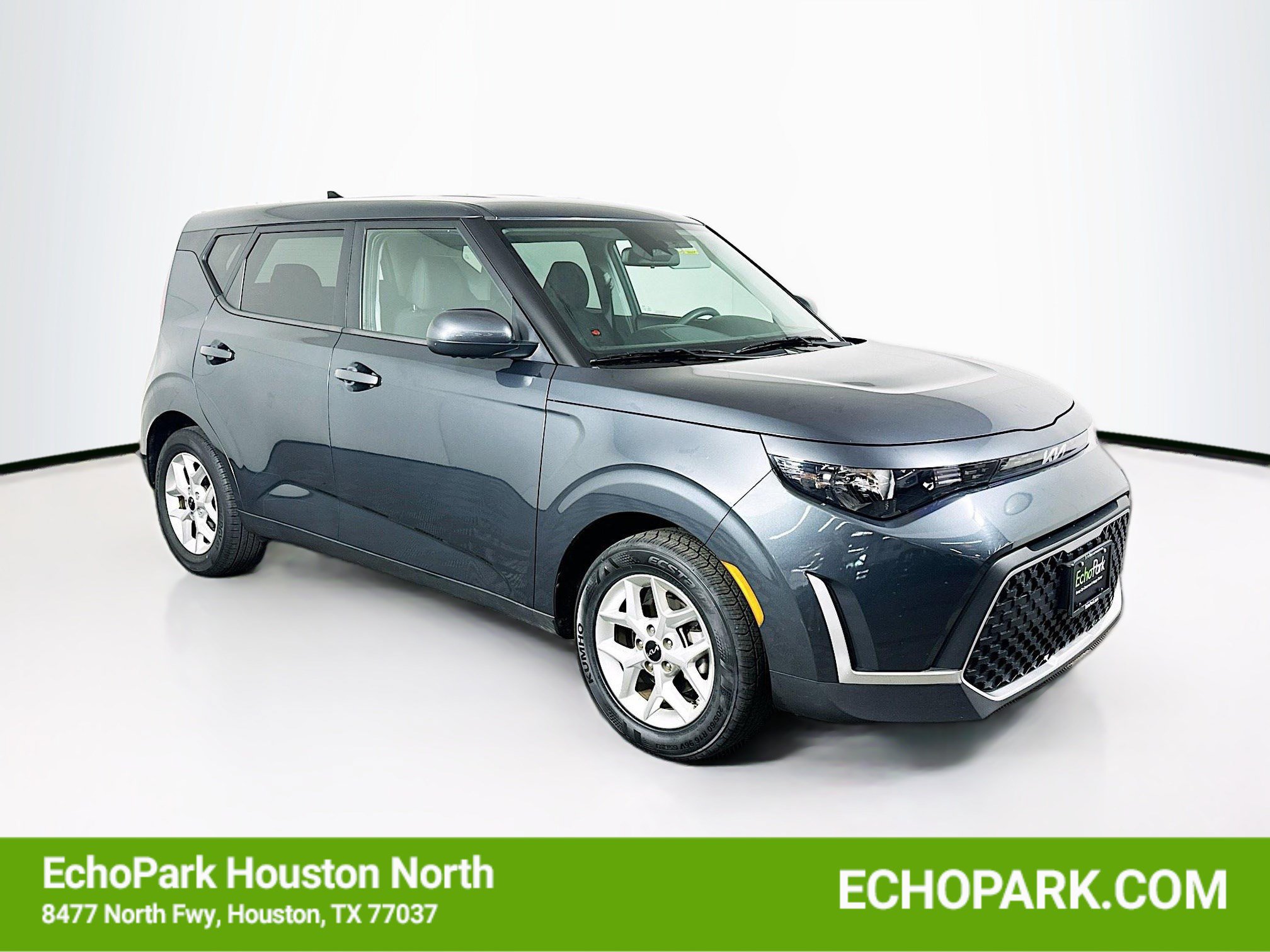 Used 2025 Kia Soul LX w/ LX Technology Package FWD image 1