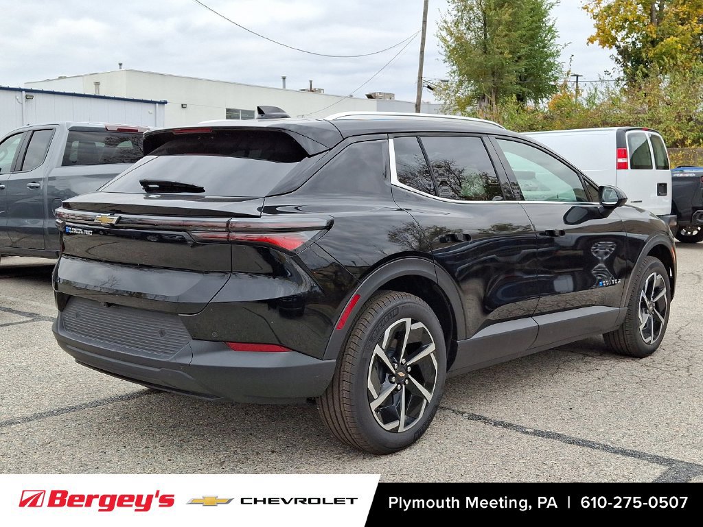 New 2026 Chevrolet Equinox EV LT AWD/4WD image 4