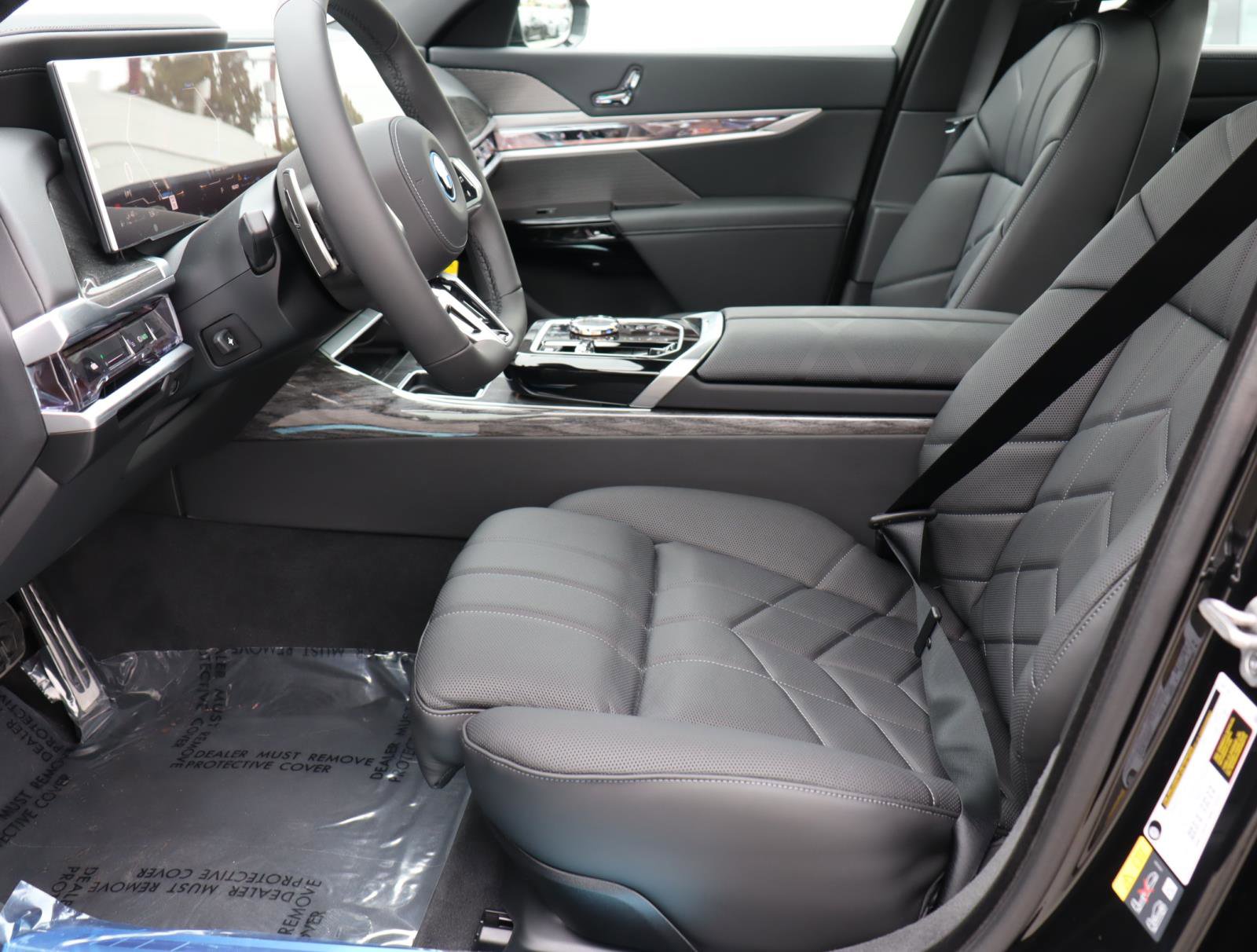New 2026 BMW 750e xDrive w/ Executive Package image 19