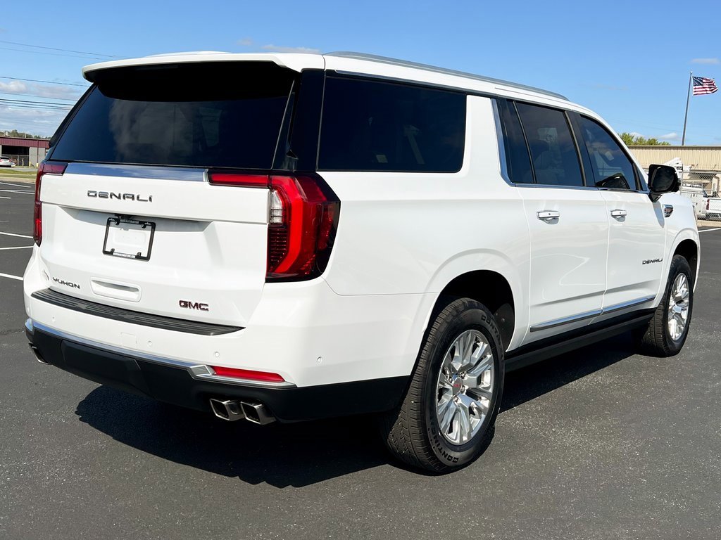Used 2025 GMC Yukon XL Denali image 9