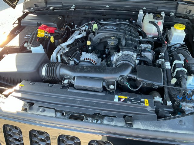 Used 2023 Jeep Gladiator Sport AWD/4WD image 11
