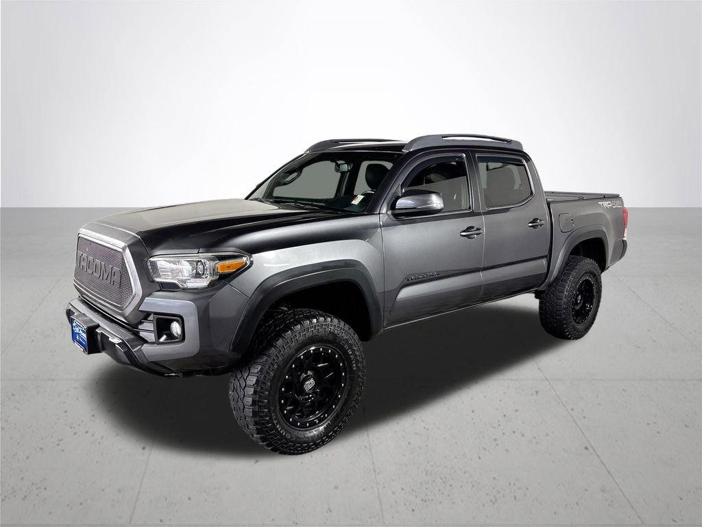 Used 2017 Toyota Tacoma TRD Off-Road w/ Tow Package (A/T) AWD/4WD image 2