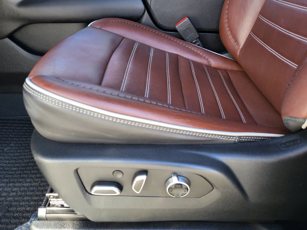 Used 2023 GMC Yukon XL Denali Ultimate image 18