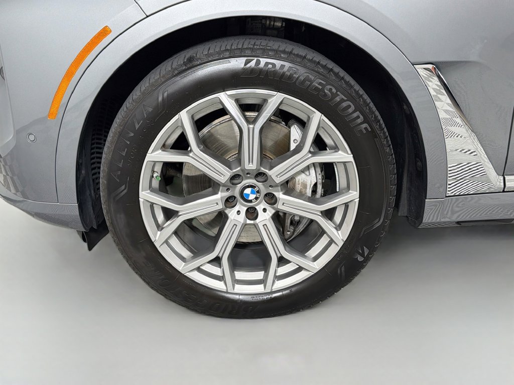 Used 2024 BMW X7 xDrive40i AWD/4WD image 34