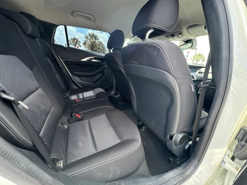 Used 2018 INFINITI QX30 FWD image 21
