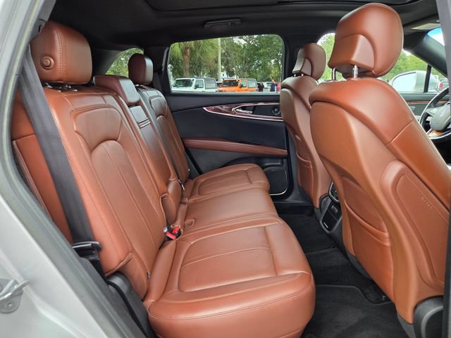Used 2018 Lincoln MKX Reserve w/ Driver Assistance Package FWD image 19