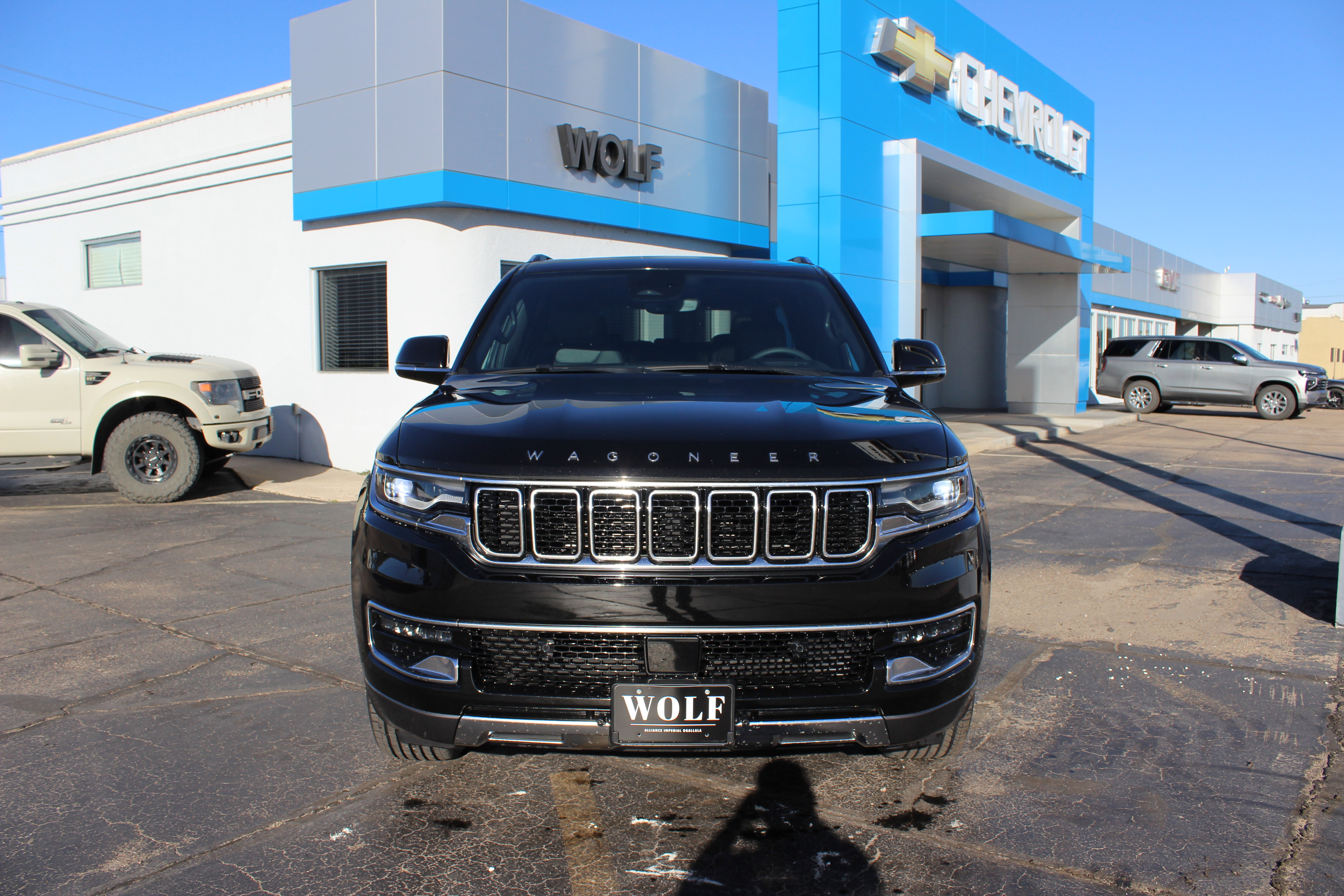 Used 2022 Jeep Wagoneer Series III w/ Premium Group I image 4