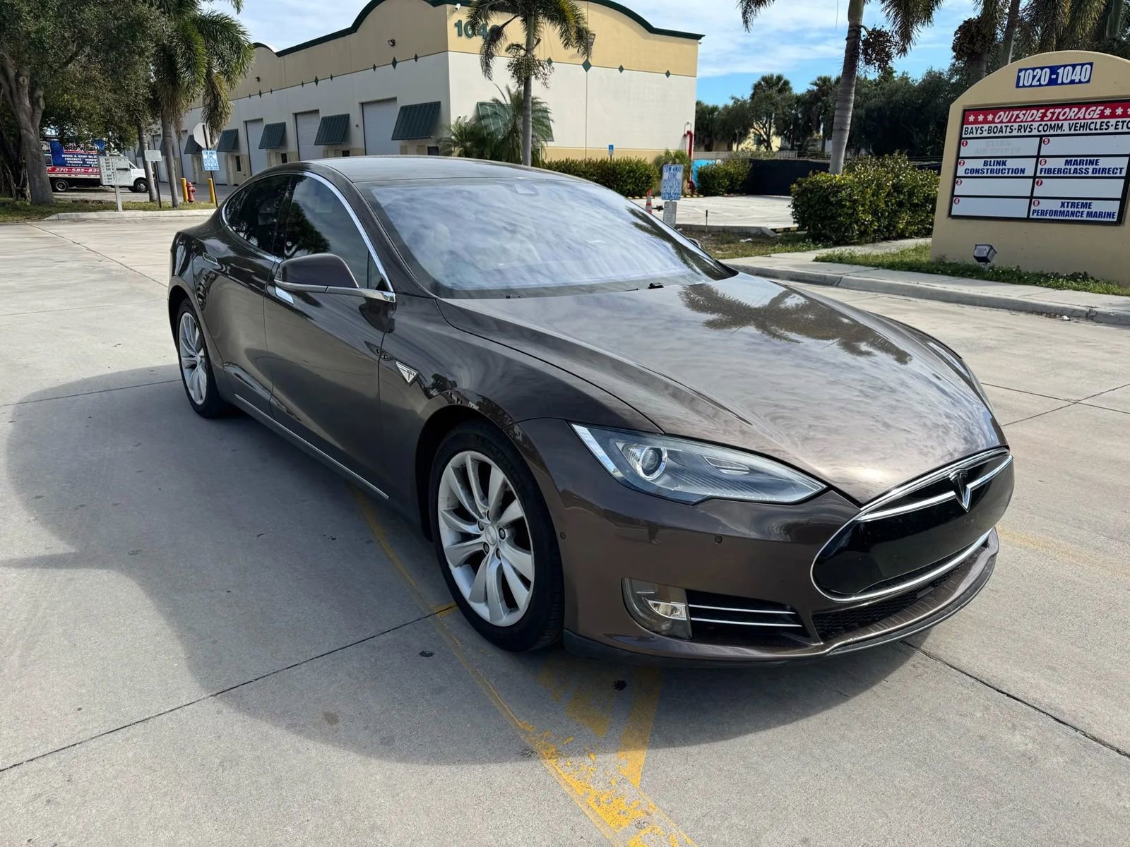 Used 2014 Tesla Model S 85 image 7