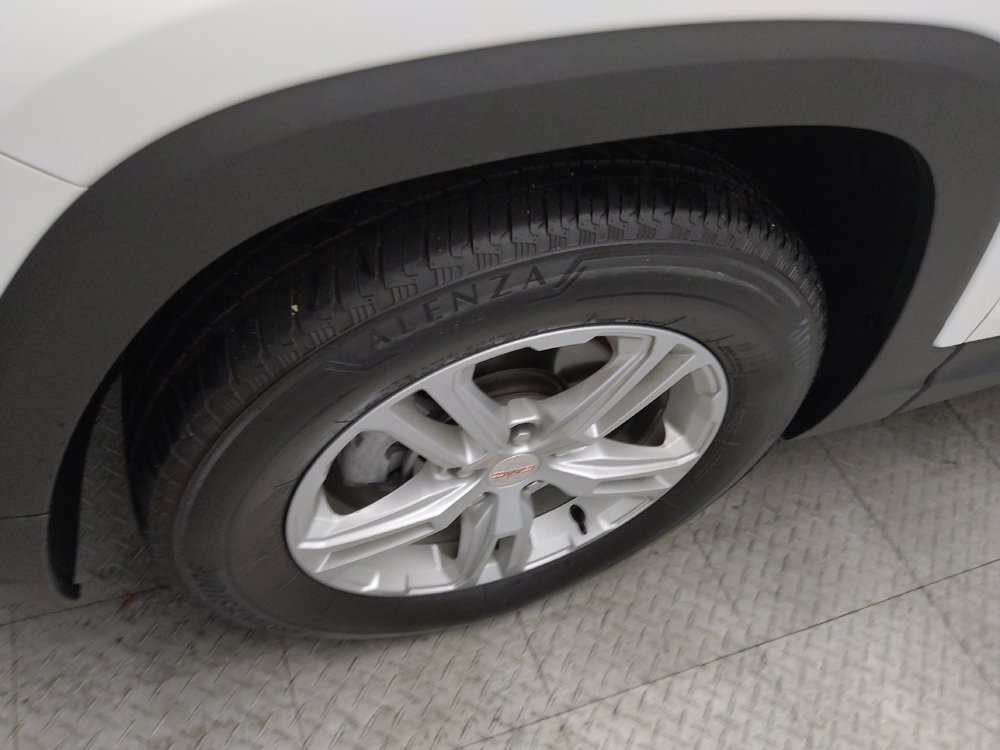 Used 2023 GMC Terrain SLE w/ Driver Convenience Package image 31