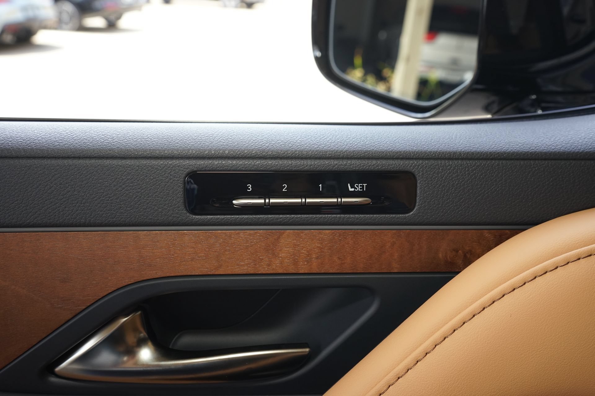 Used 2026 Lexus LX 700h Luxury w/ Appearance Package AWD/4WD image 28