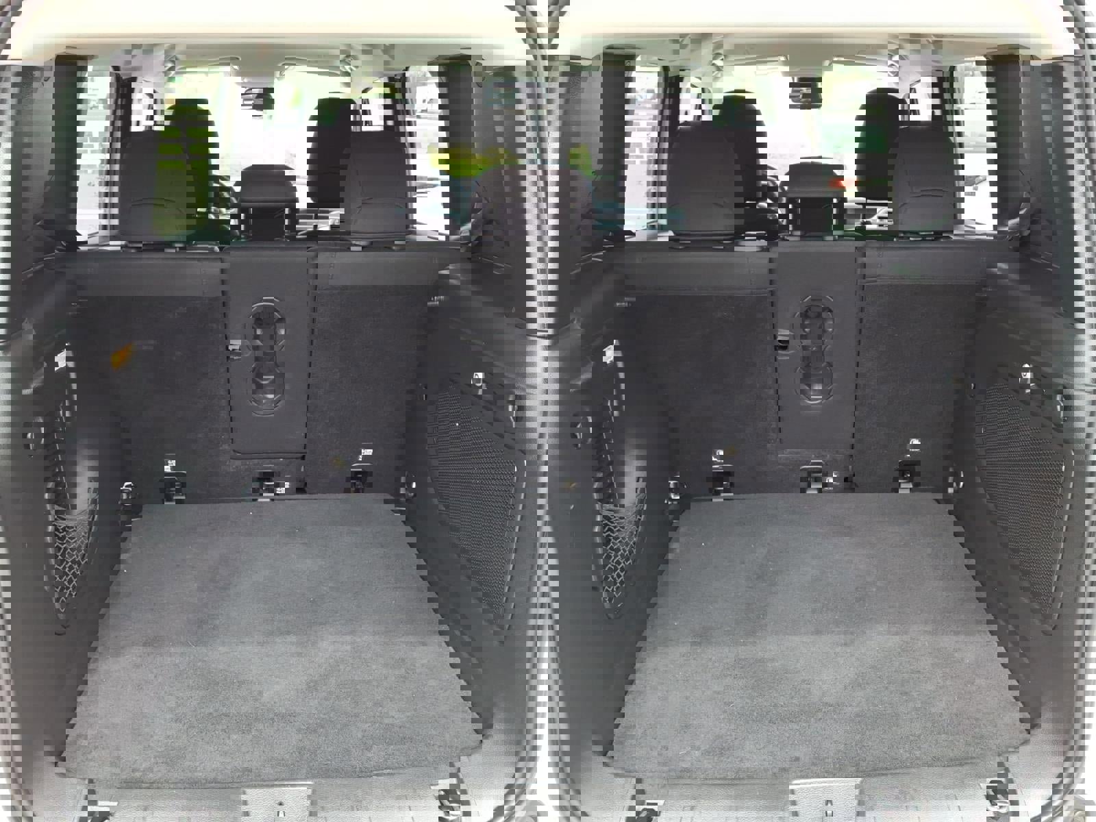 Used 2019 Jeep Renegade Latitude w/ UConnect 8.4 Nav Group image 20