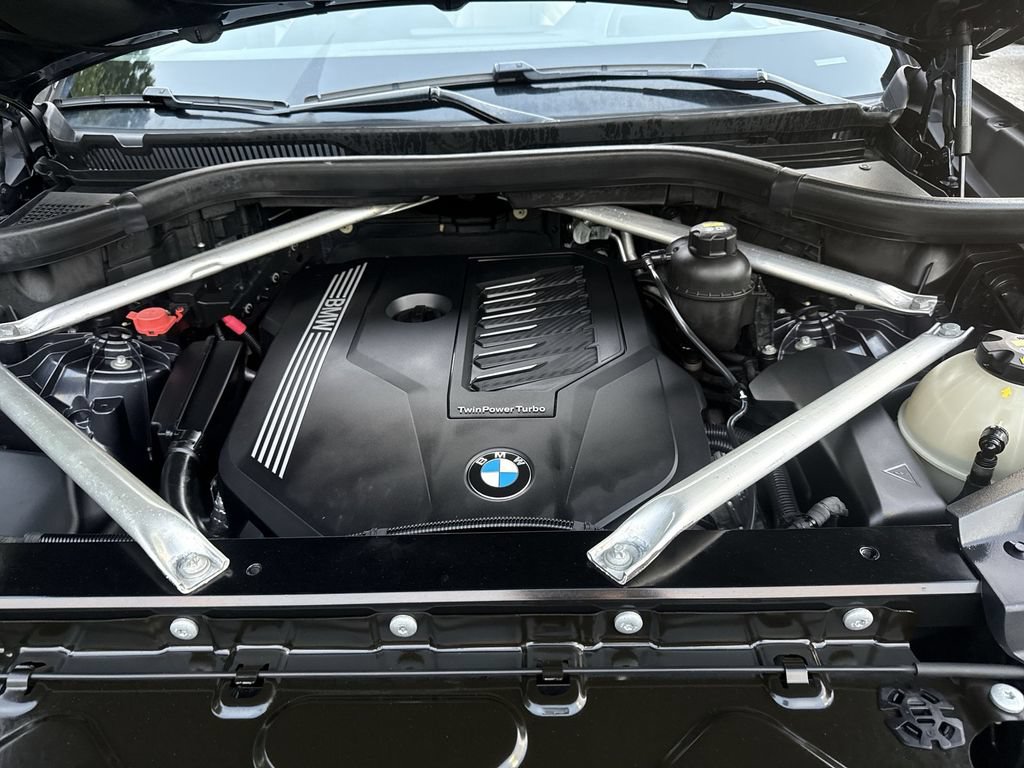 Used 2020 BMW X5 xDrive40i w/ Executive Package AWD/4WD image 18