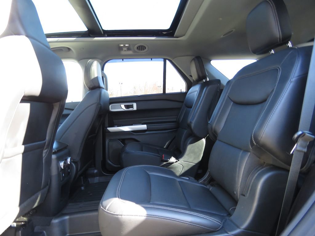 Used 2021 Ford Explorer Limited w/ Hybrid Equipment Group 310A image 21