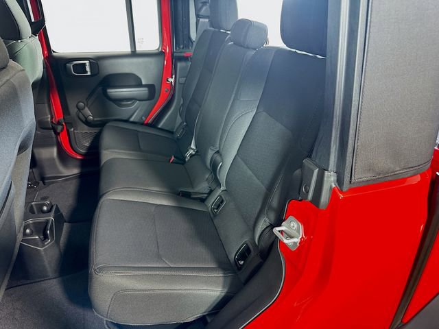 Used 2023 Jeep Gladiator Sport w/ Off Road Group image 15