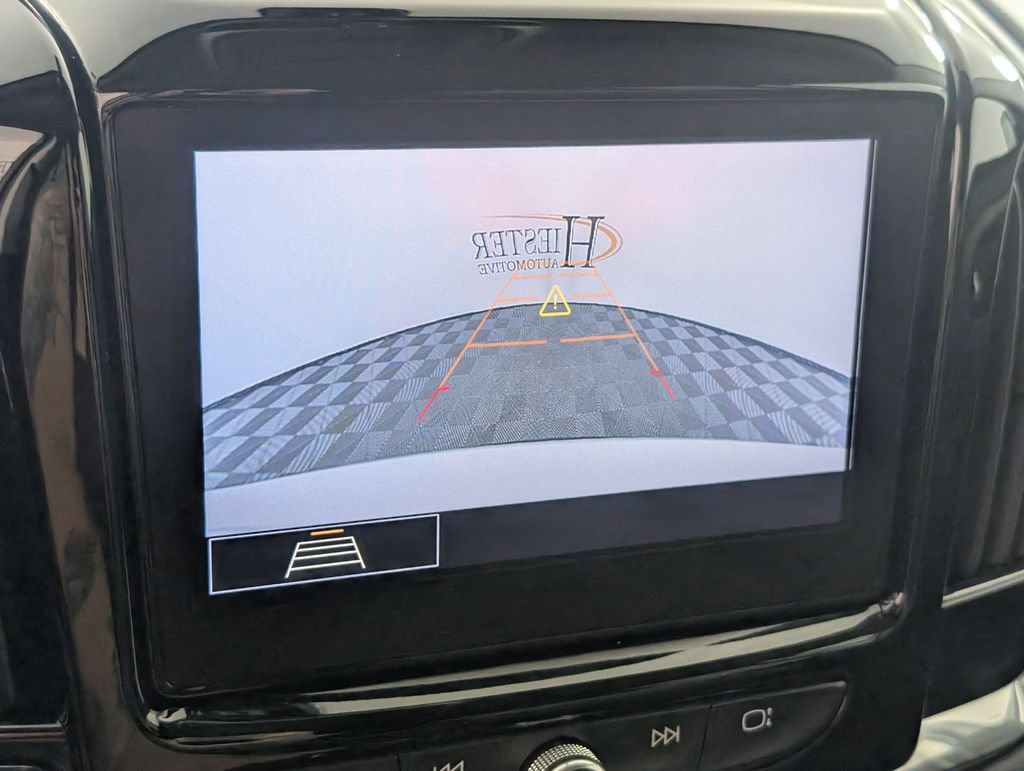 Certified 2020 Chevrolet Traverse LT FWD image 22