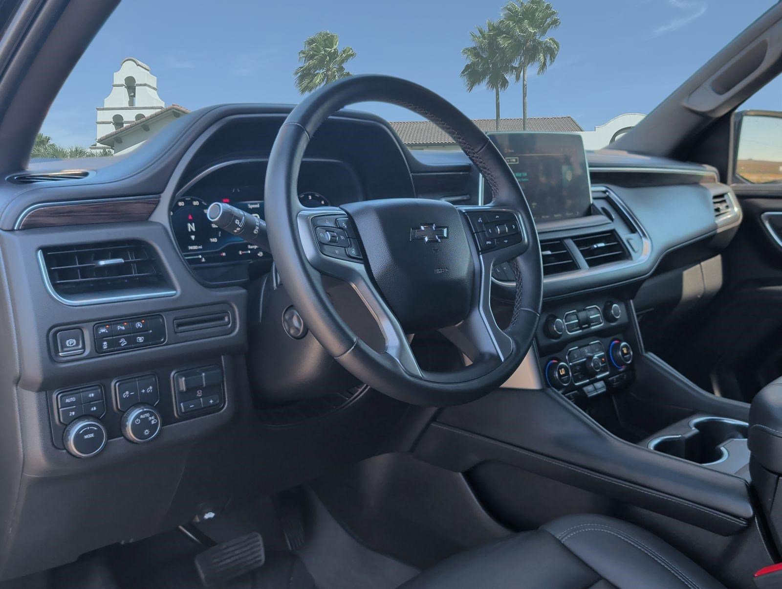 Used 2023 Chevrolet Suburban Z71 w/ Luxury Package image 29