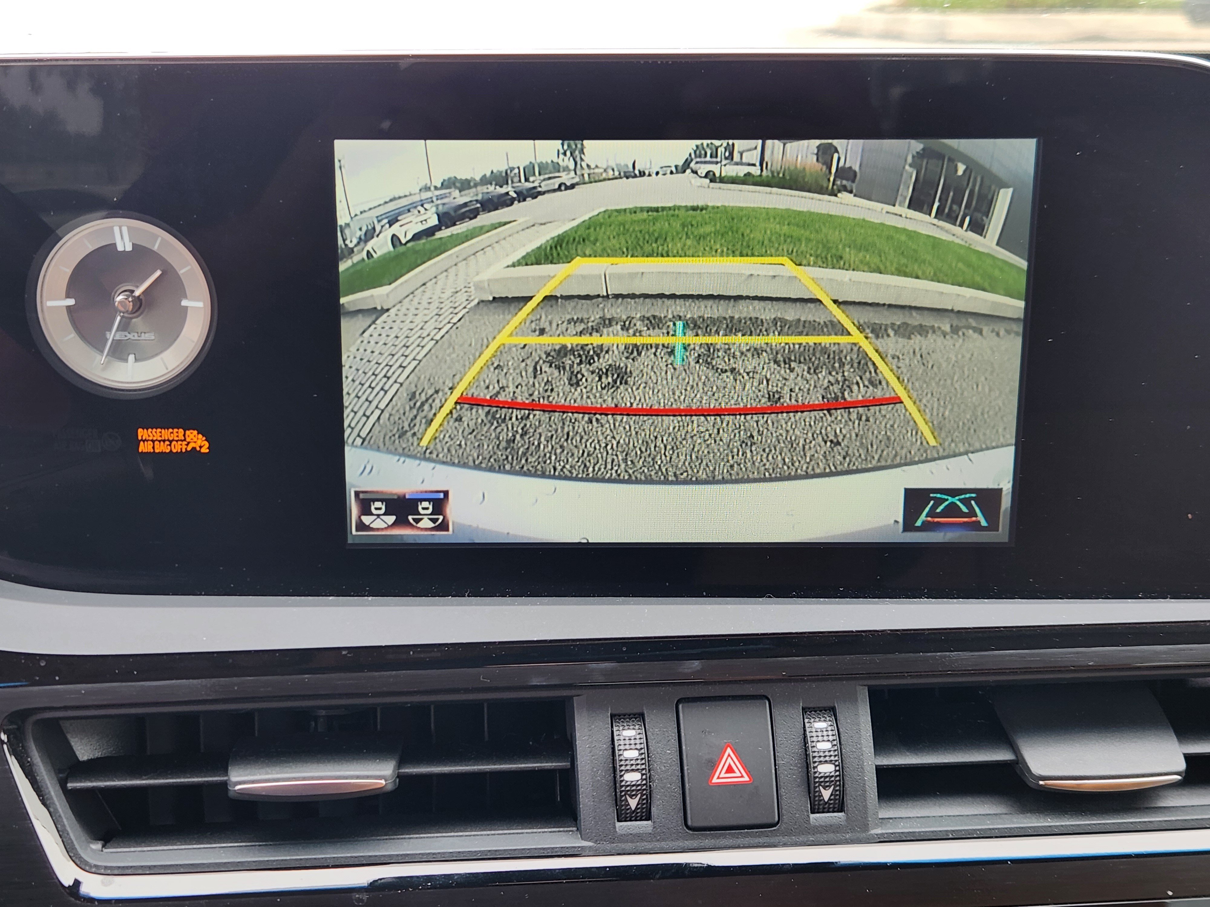 Used 2022 Lexus ES 300h w/ Premium Package FWD image 13