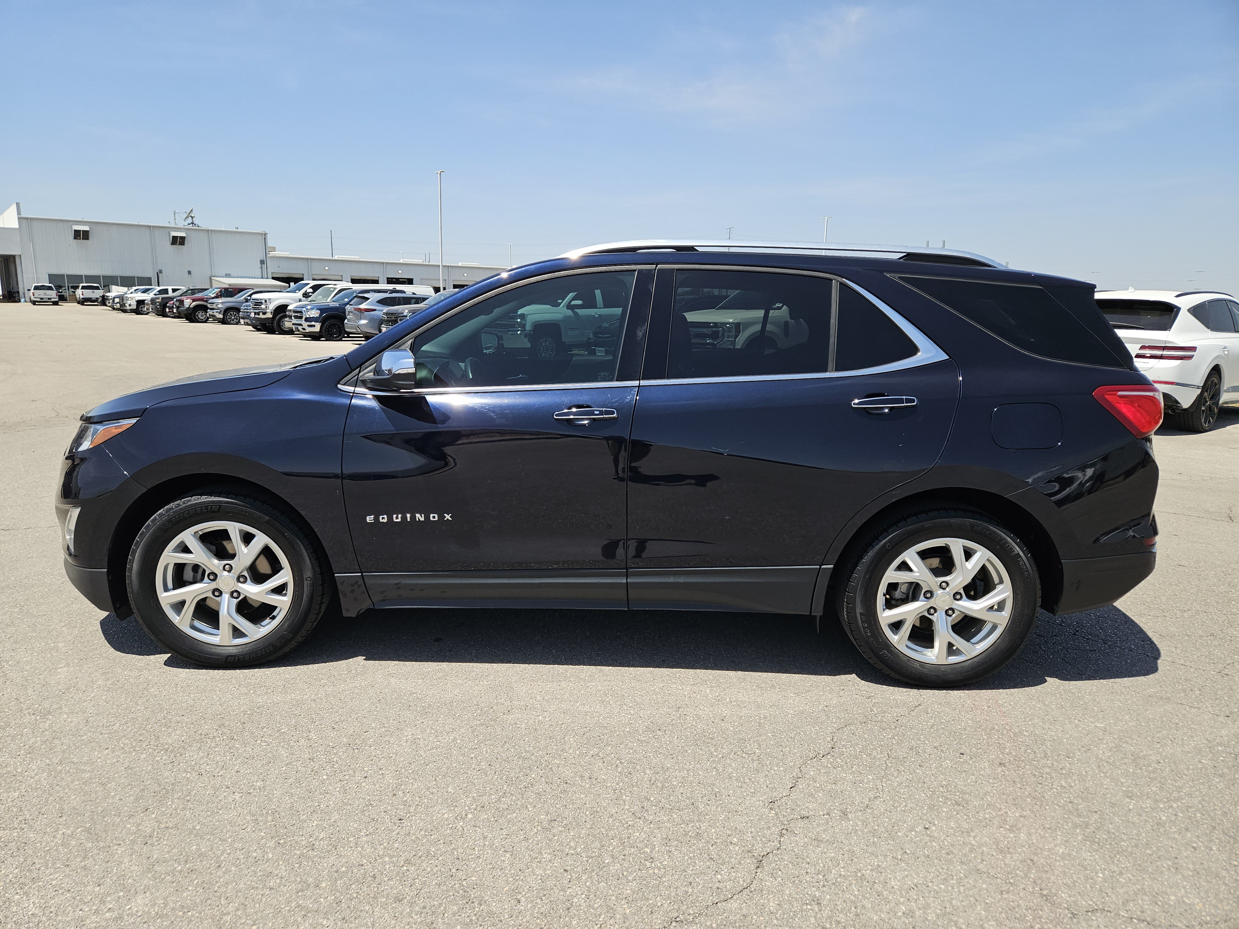 Used 2020 Chevrolet Equinox Premier FWD image 4