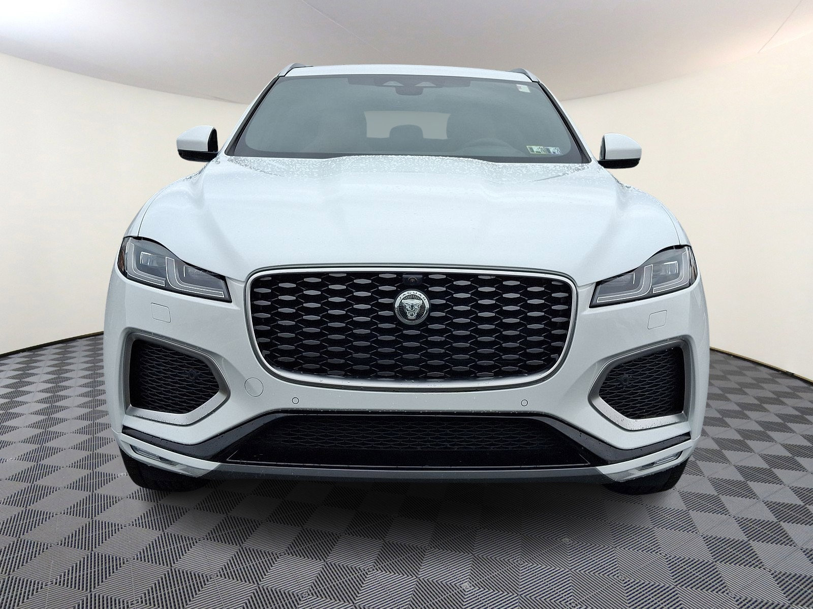 New 2026 Jaguar F-PACE R-Dynamic S image 6