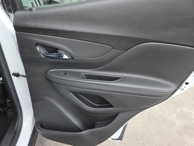 Used 2022 Buick Encore Preferred image 21