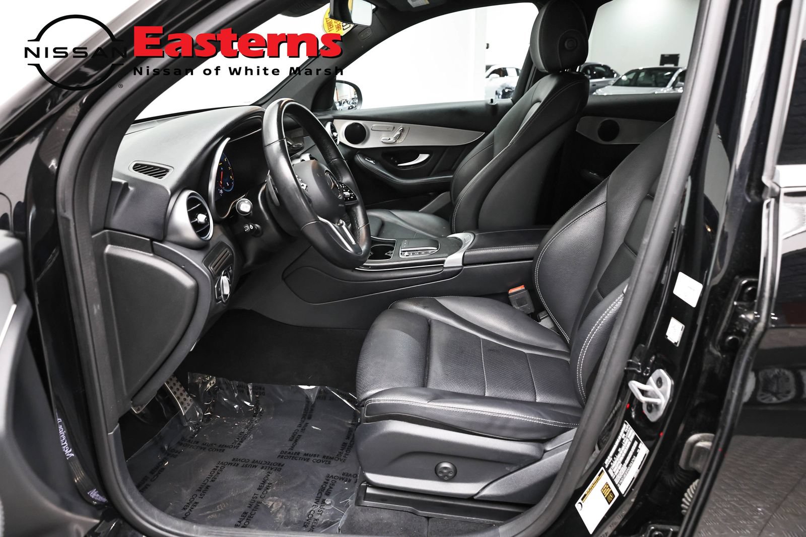 Used 2022 Mercedes-Benz GLC 300 4MATIC w/ AMG Line image 13