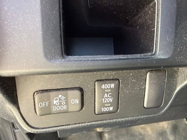 Used 2016 Toyota Tacoma TRD Off-Road AWD/4WD image 22