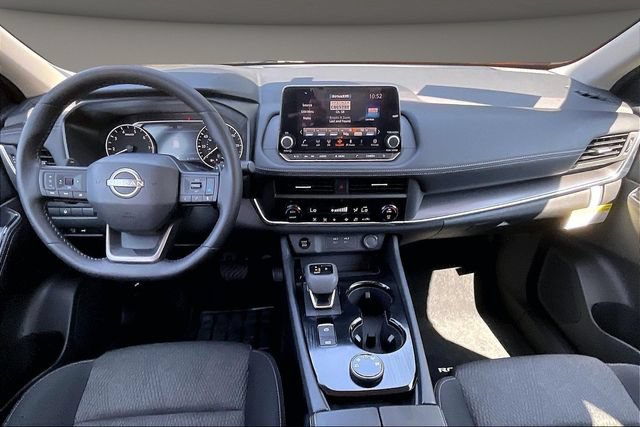 Certified 2026 Nissan Rogue SV AWD/4WD image 14