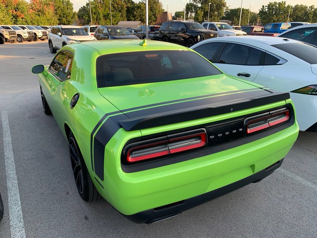 Used 2015 Dodge Challenger R/T Scat Pack RWD image 6