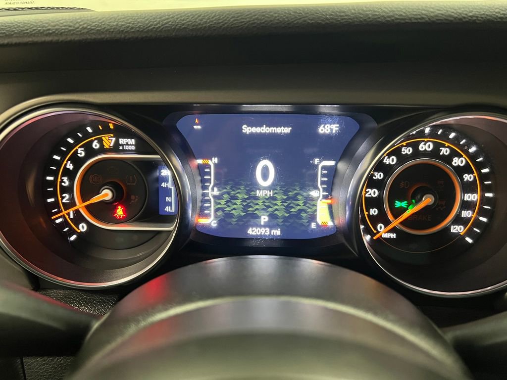 Used 2021 Jeep Gladiator Sport image 16