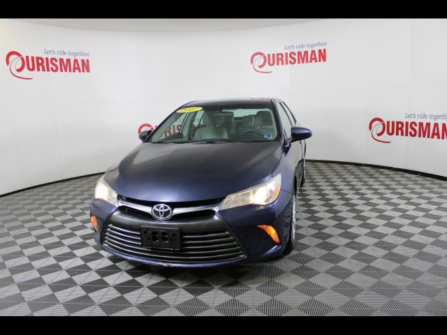Used 2017 Toyota Camry LE FWD image 1
