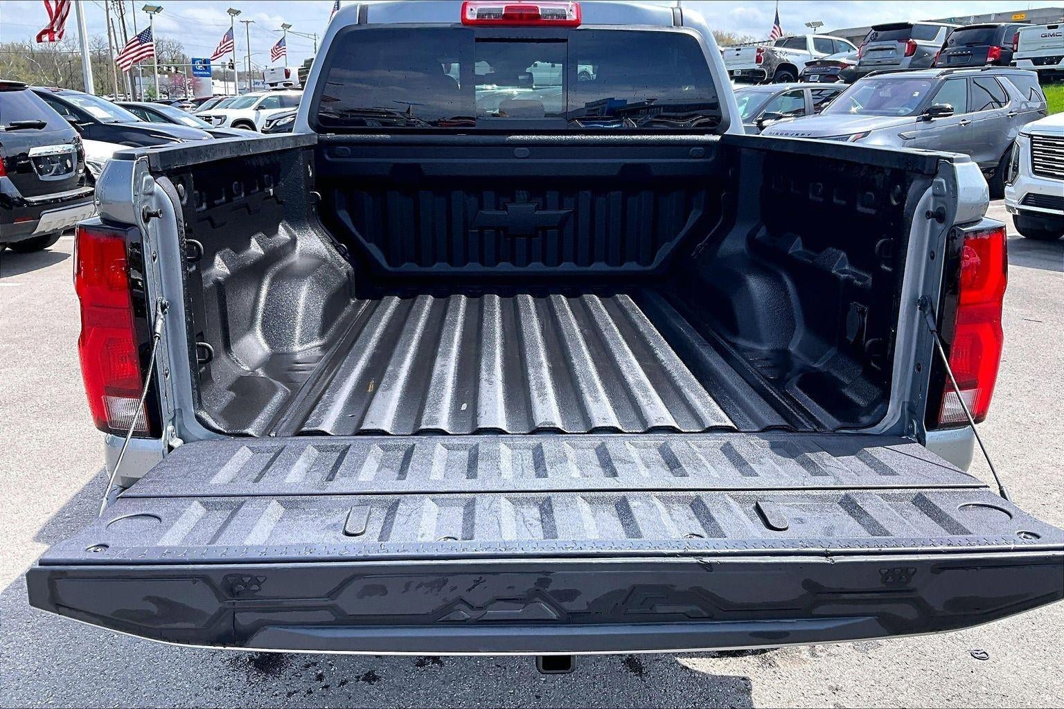 Used 2025 Chevrolet Colorado Z71 image 4